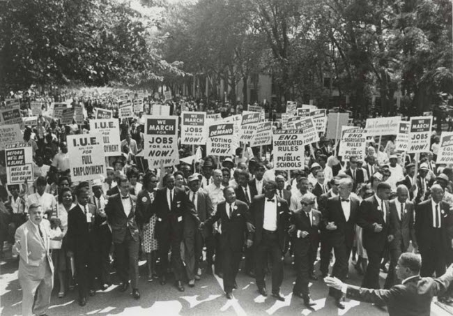 Martin Luther King, vooraan in het midden, 1963