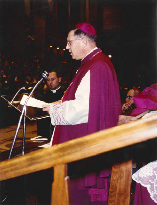 Mgr. Emiel De Smedt houdt toespraak